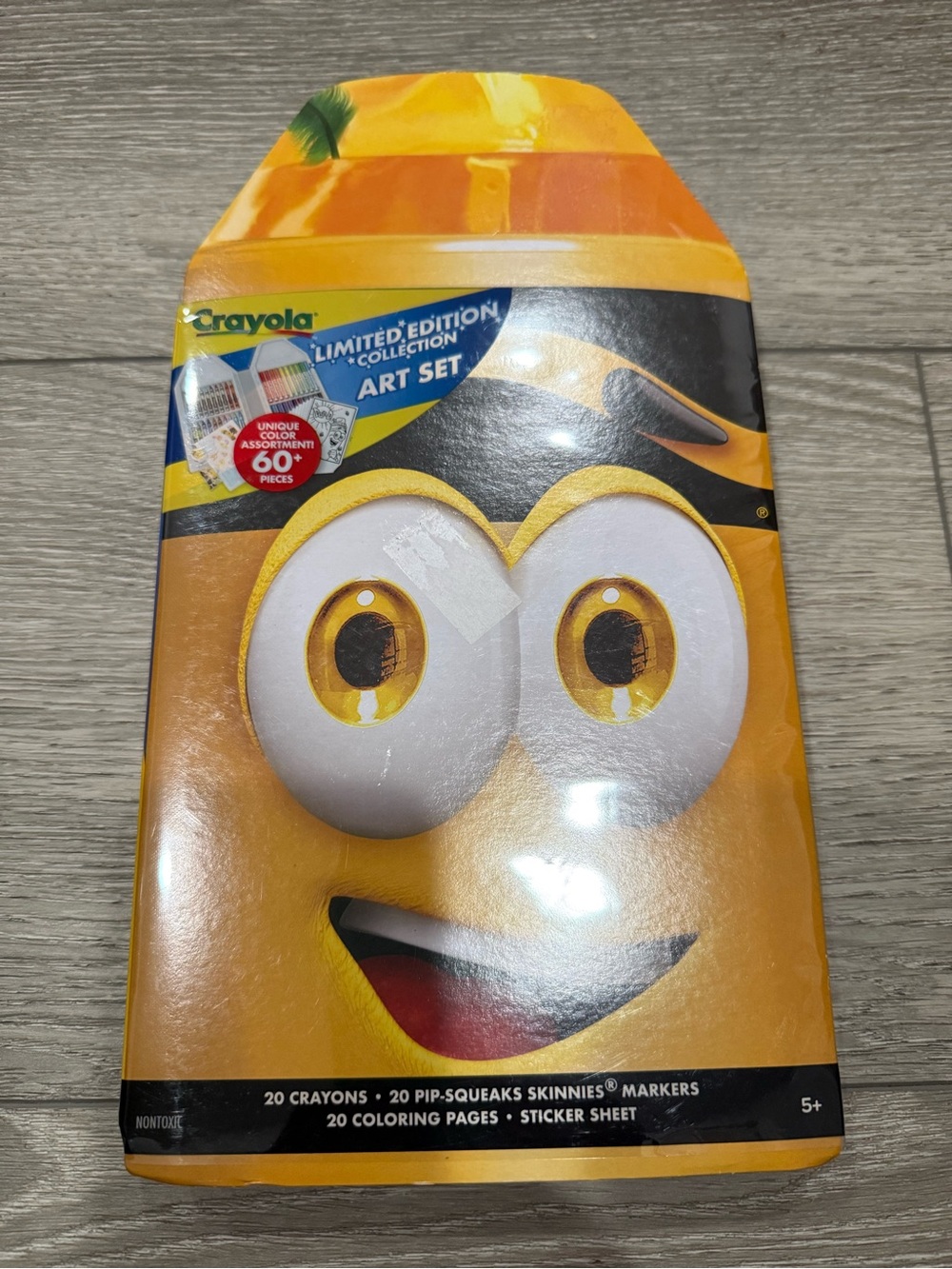 New Crayola Limited Edition Art Set